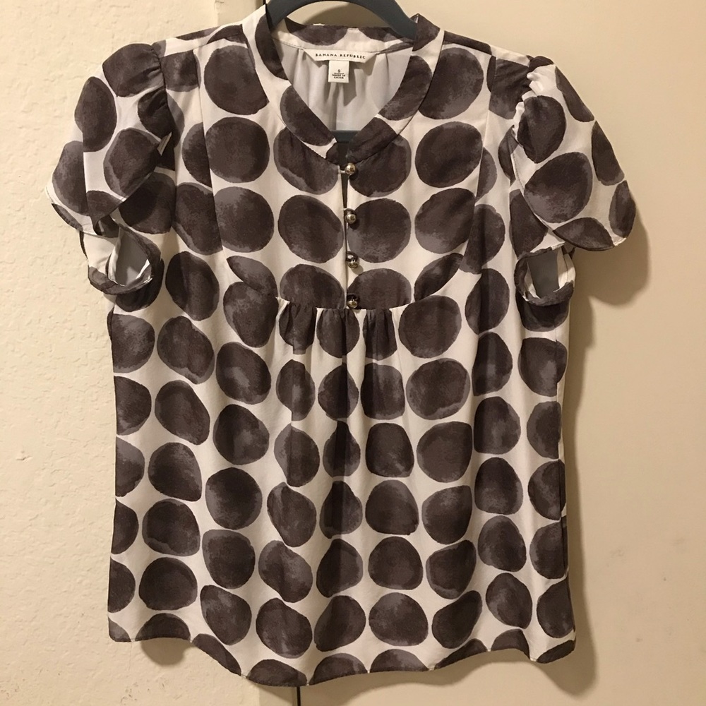 🍃🌼3/$20 Banana Republic Big Polka Dot Blouse (s)